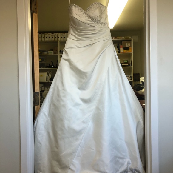 Serenity Bridal Wedding Dress - Picture 1 of 9